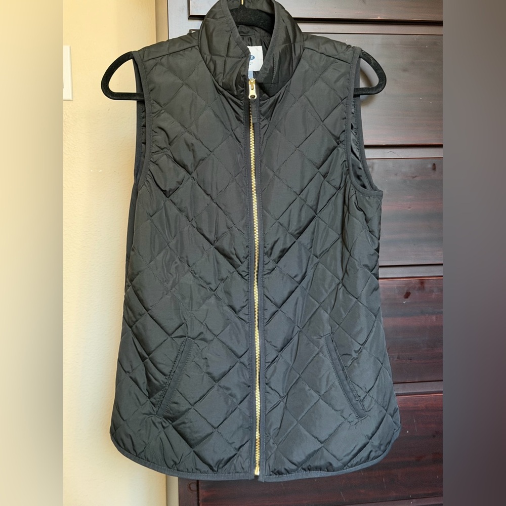 Old Navy Black Quilted Vest with Gold Zipper